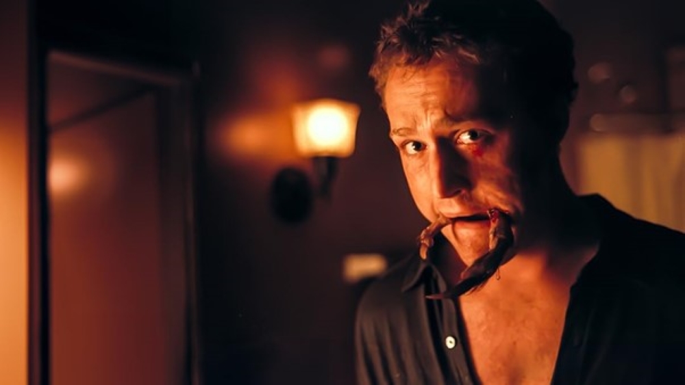 Earth vs the spider mandibles