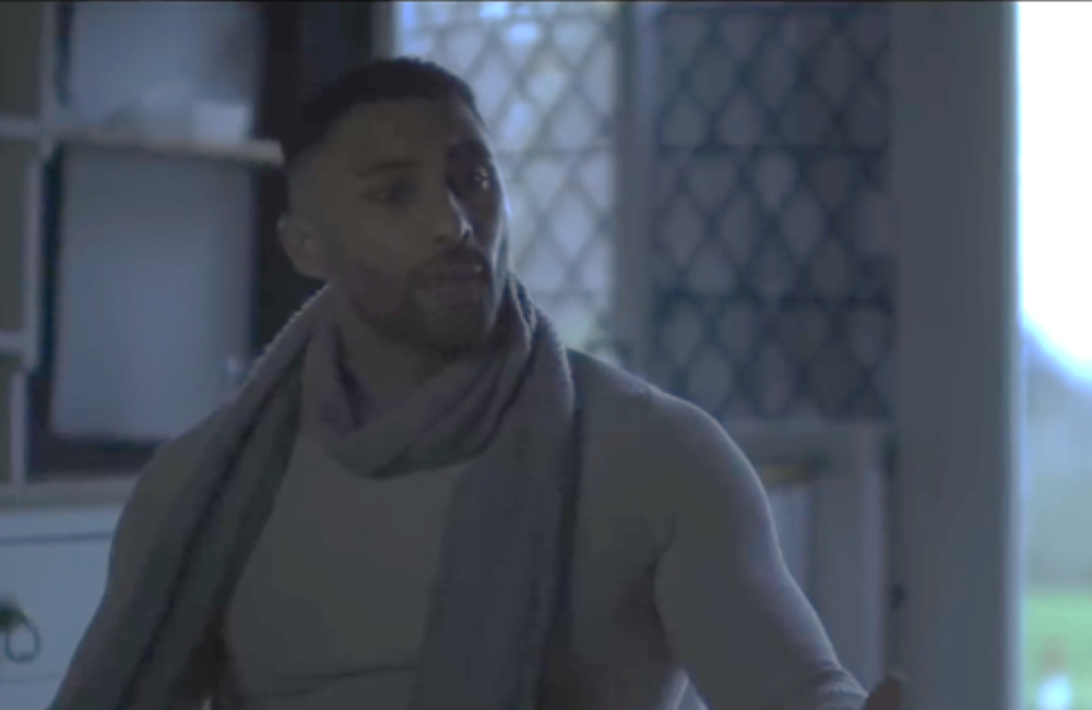 Tight turtleneck - Spider in the attic