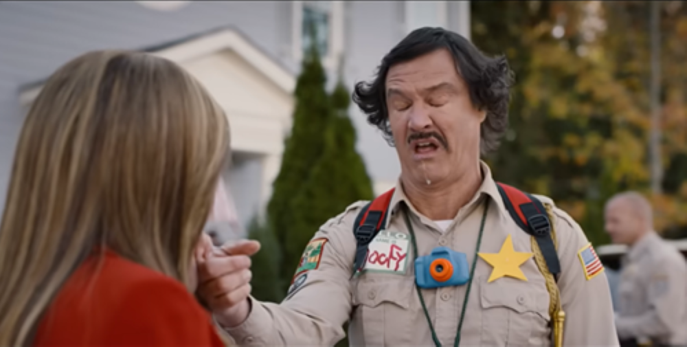 Scary movie 6 officer 